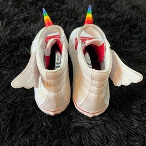 Vans Unicorn Wings Hi Top White Glitter
Sneaker US Juniors size 7